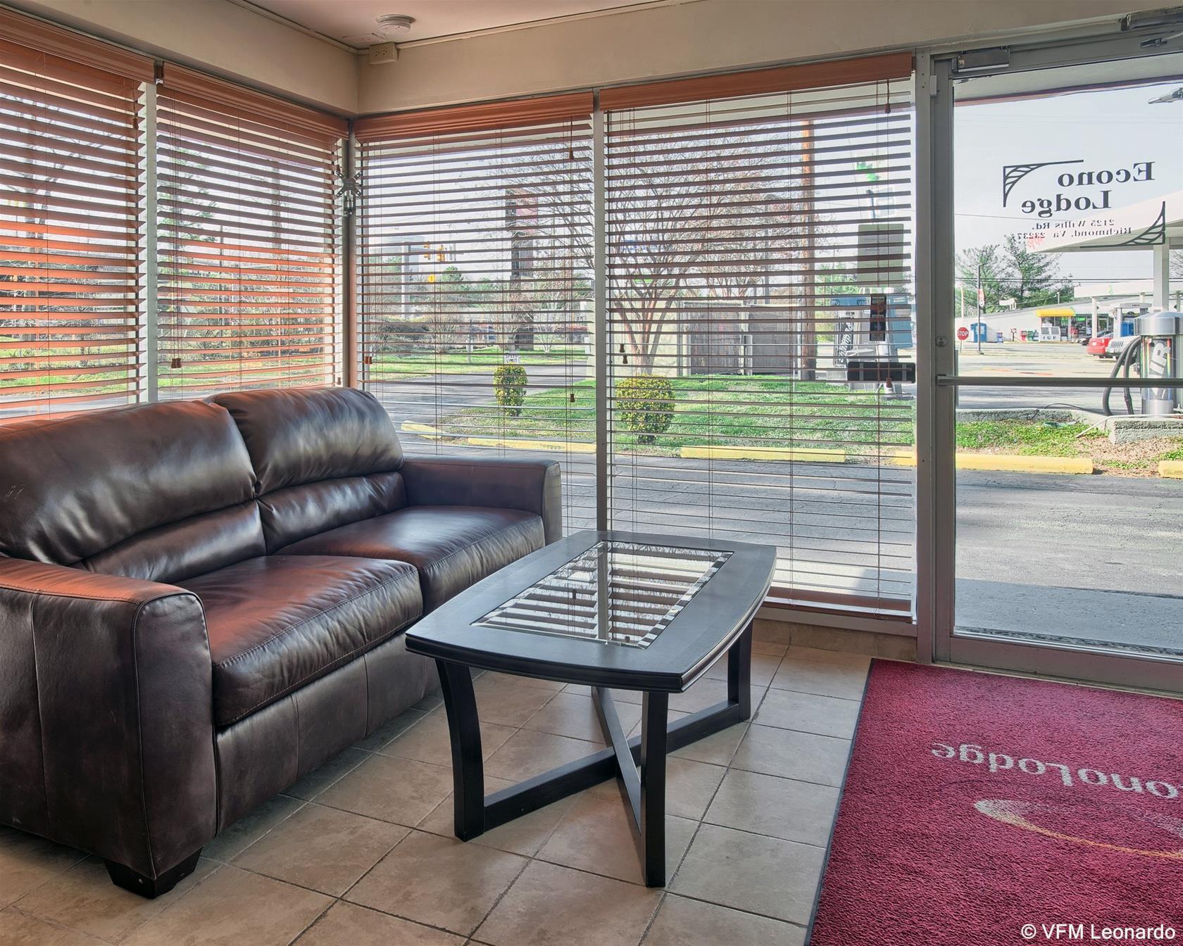 Rodeway Richmond South Inn 2*